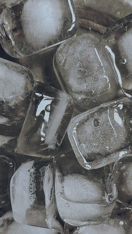 Bain froid rempli de glaçons